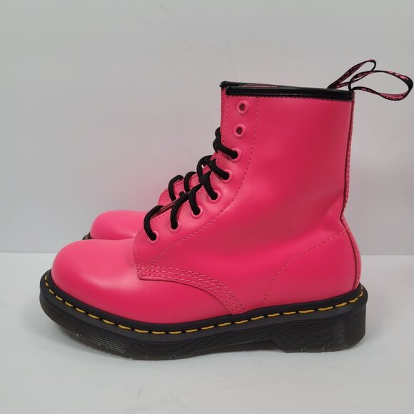 Dr. Martens Women's Pink Smooth 1460 Leather Lace Up Boots US Size 5 NWT - Picture 2 of 10